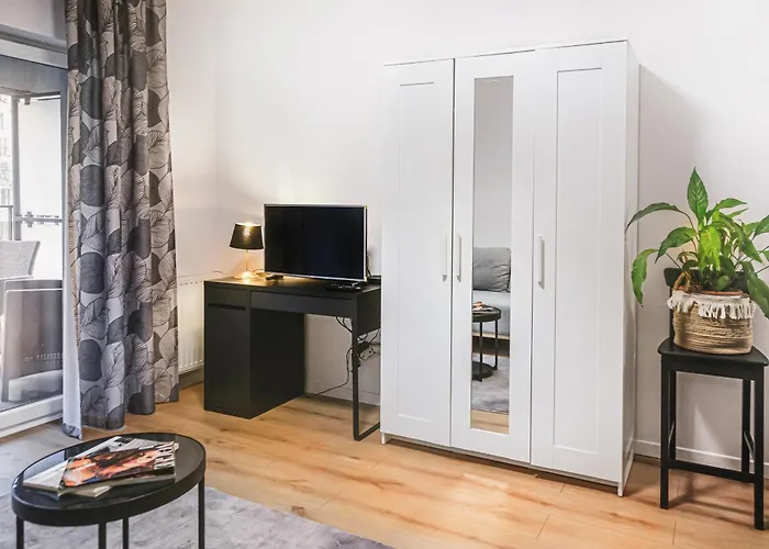 شقة Komfort Z Balkonem W Centrum فروتسواف