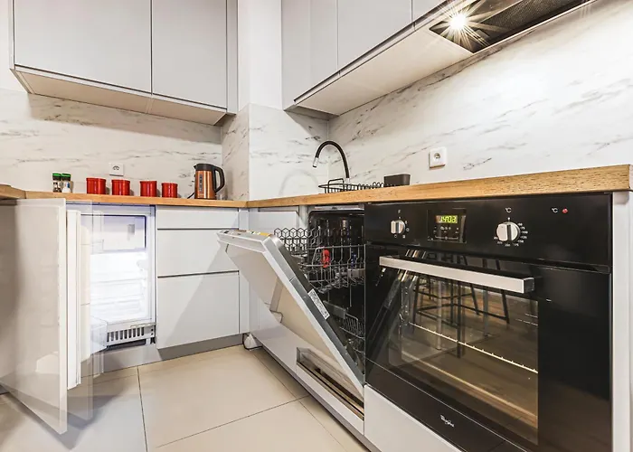 Komfort Z Balkonem W Centrum Apartment *